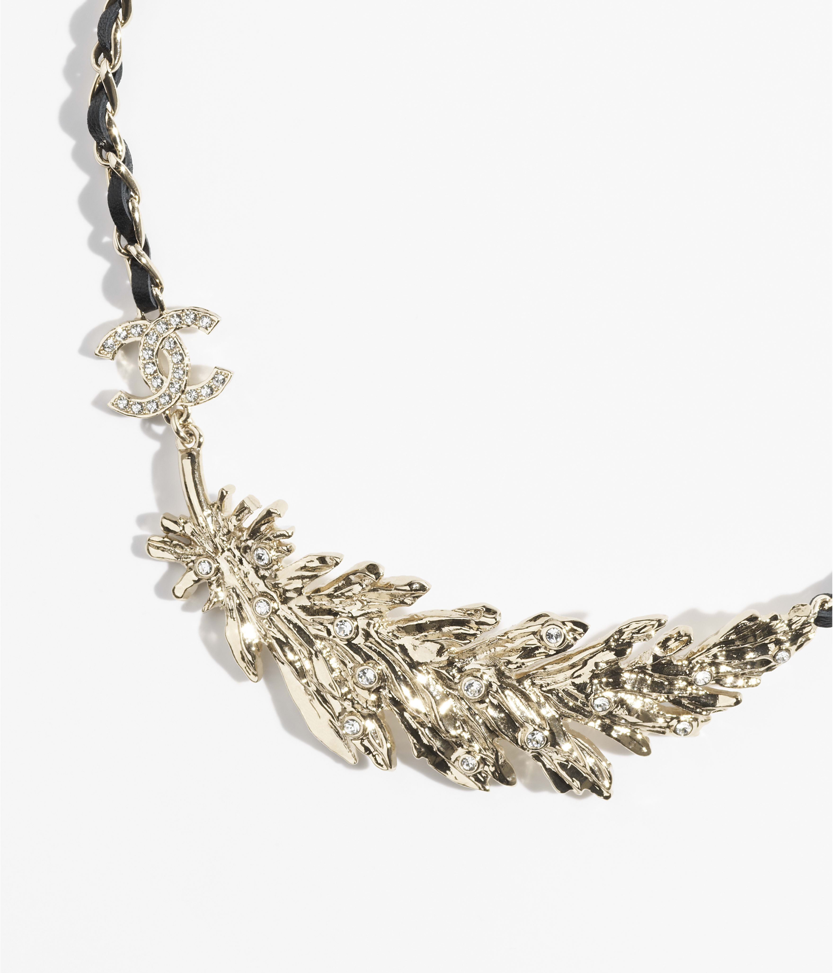 Collar - Dorado, negro y cristal - Metal, piel de ternera y strass - vista artística 3